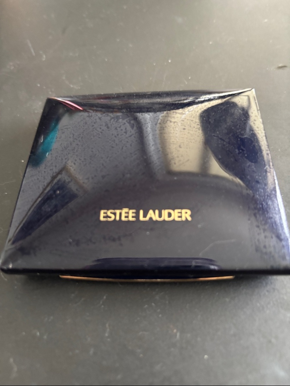 06 Clouds Eye Shadow Compact - Picture 3 of 4